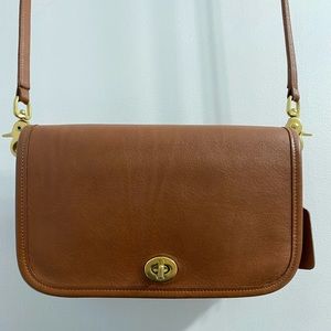 Vintage Coach Pocket Purse 9755 British Tan Glove Tanned Leather Authentic